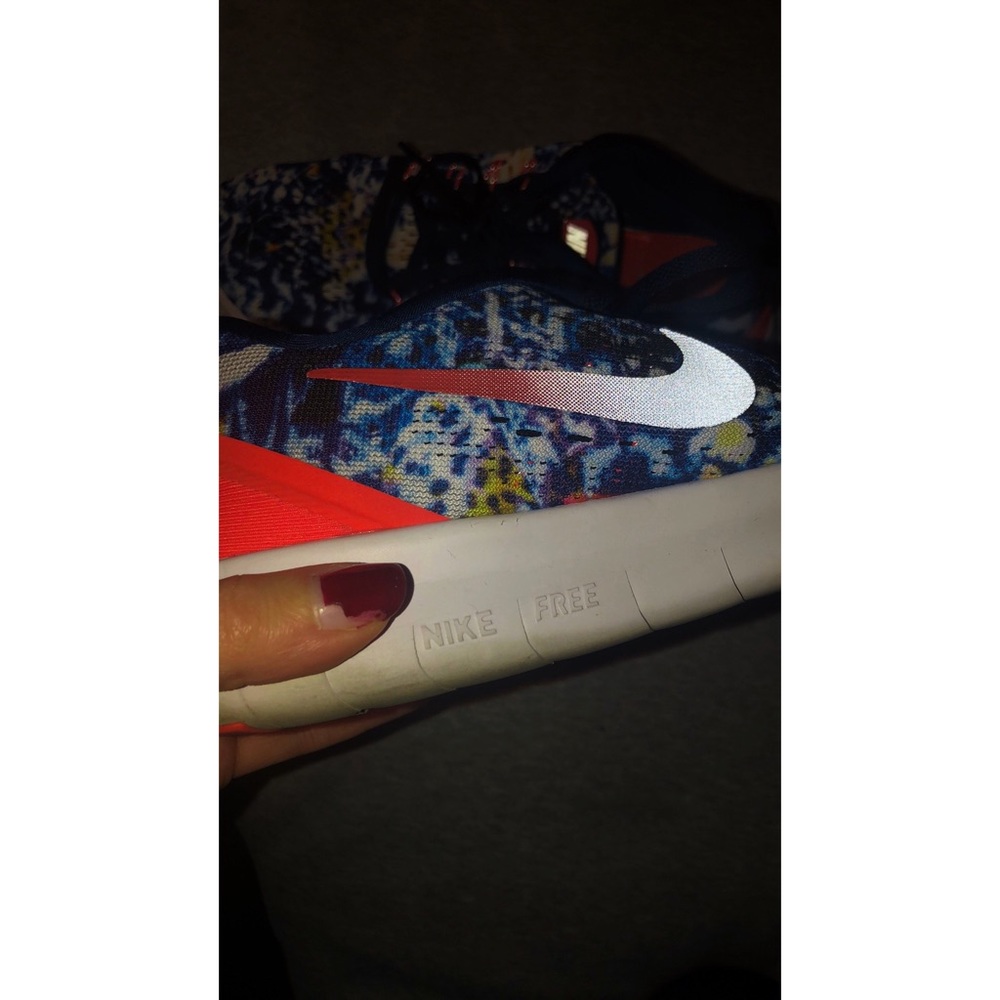 Nike Running Shoes - Picture 4 of 5